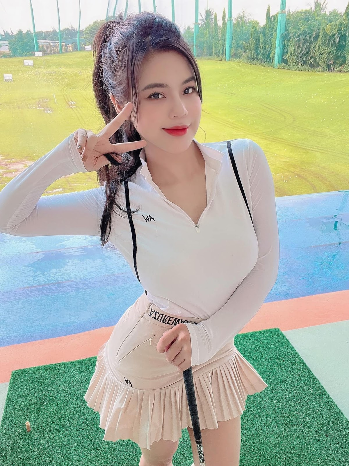 Ảnh Gái Xinh Instagram Loan Hoàng hoang.loan93 Loanhoang_vip