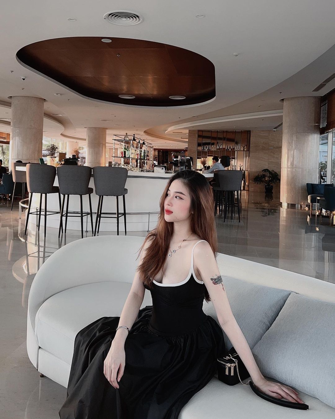 Ảnh 18+ Gái Xinh Facebook Hồ Anh Thư im_hothu – Onlyfans Leak